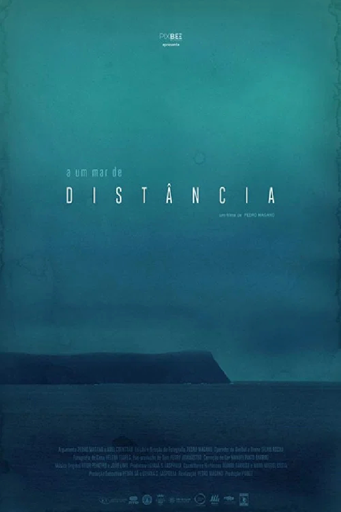 A Um Mar de Distância