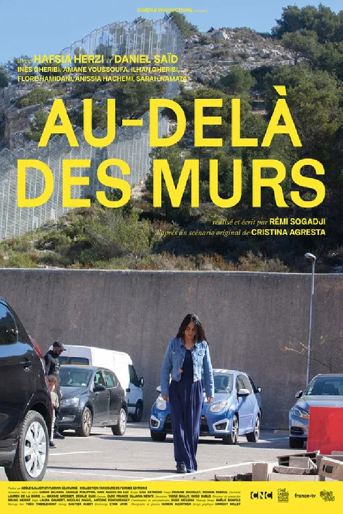 Au-delà des murs