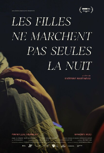Les filles ne marchent pas seules la nuit