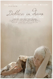 Deklica in drevo