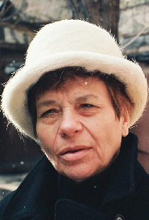 Дама в белой шляпке