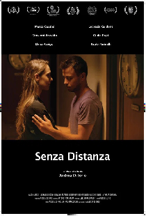 Senza distanza