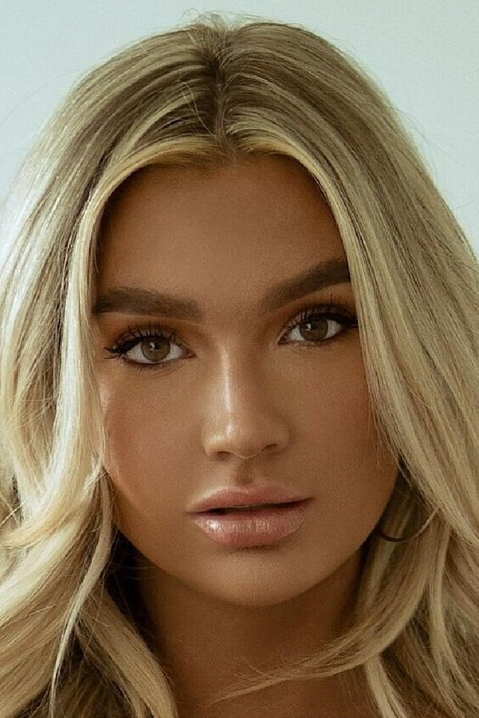 Alexa Collins