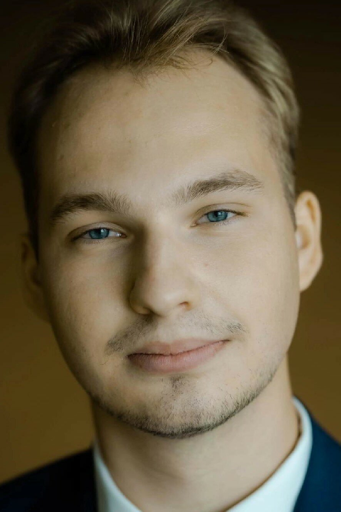 Богдан Ханин