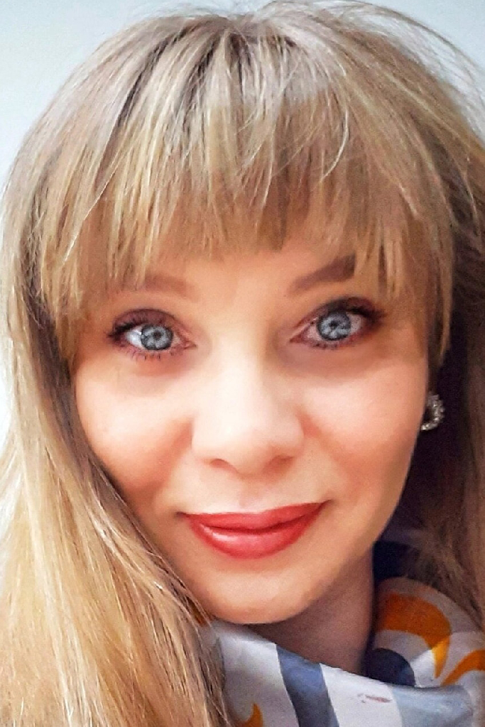 Марина Сальникова
