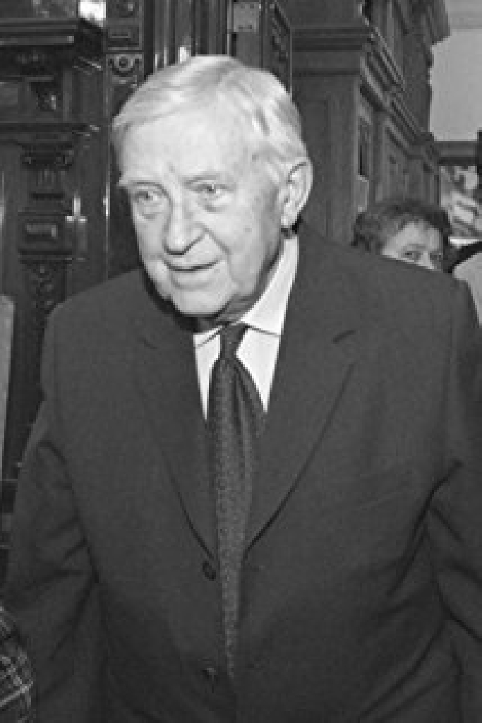 Константы Левкович