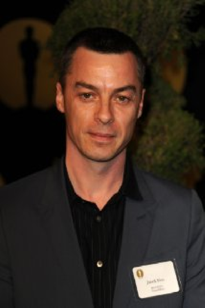 Janek Sirrs