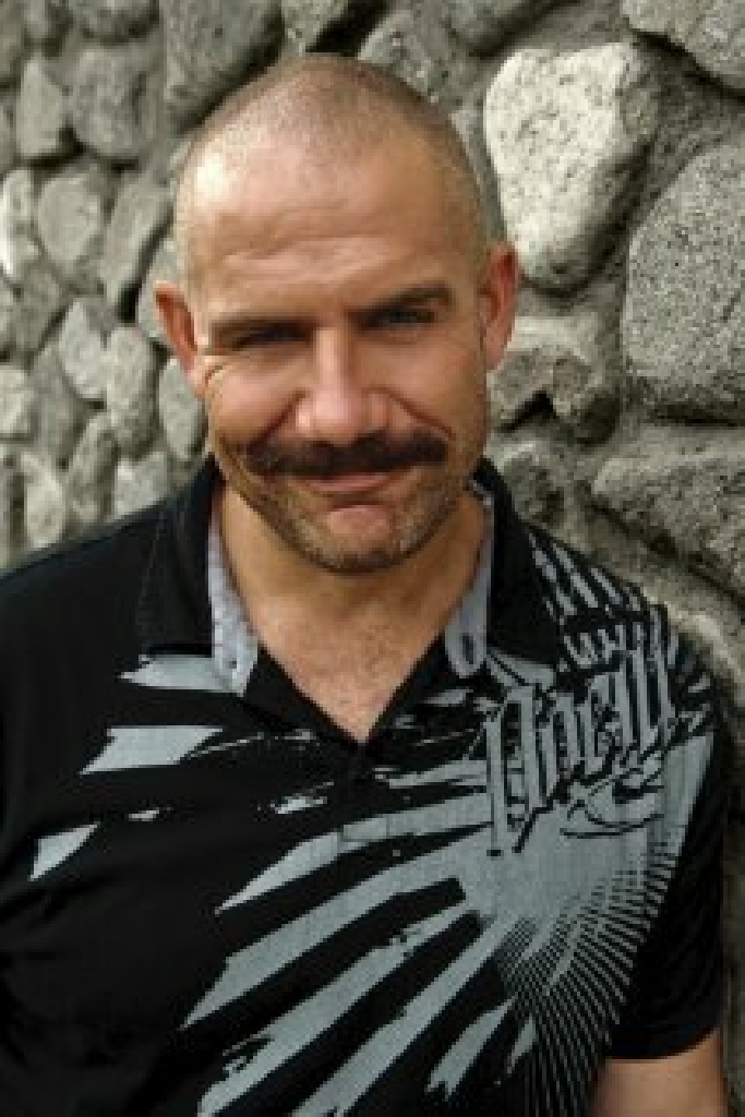 Микал Вега