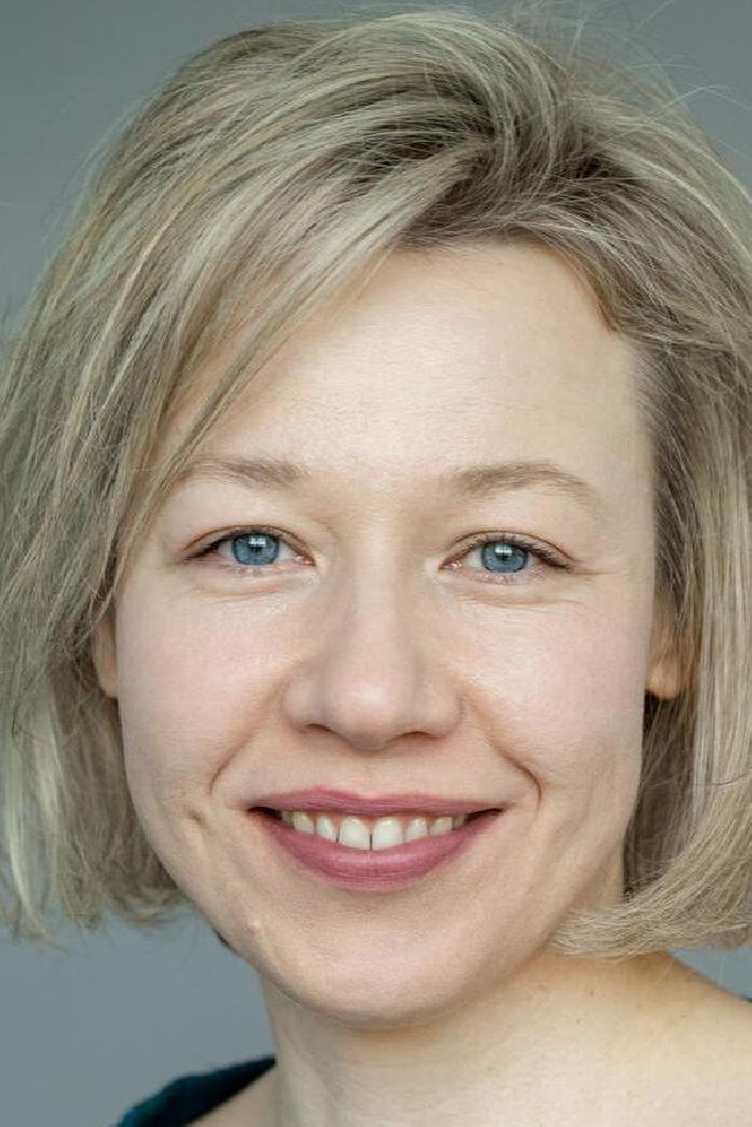 Анна Швол
