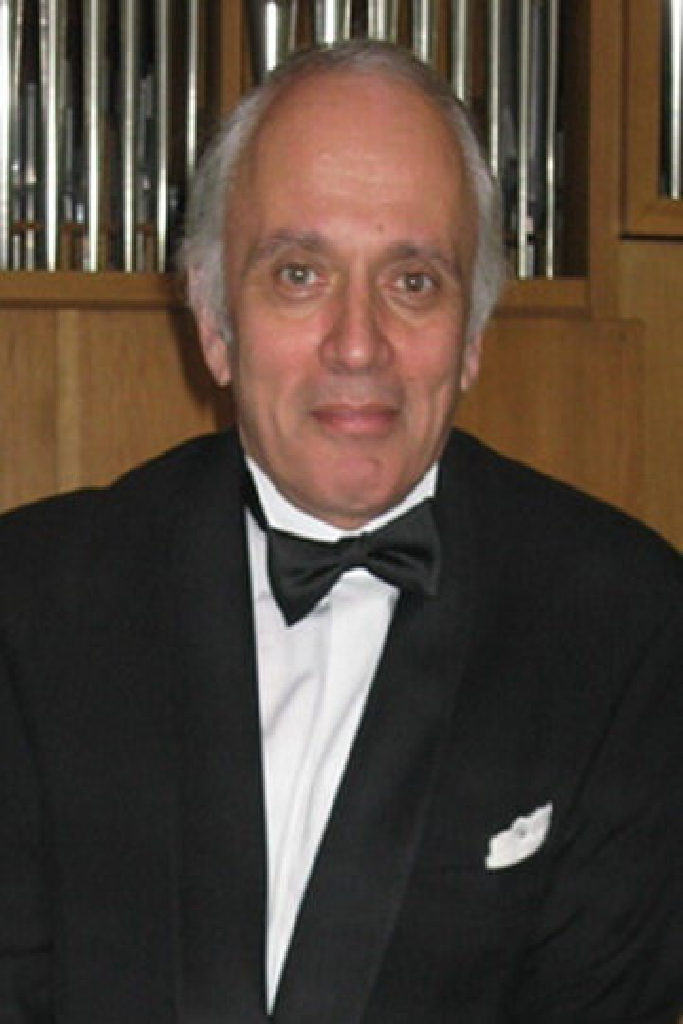 Анатолий Левин