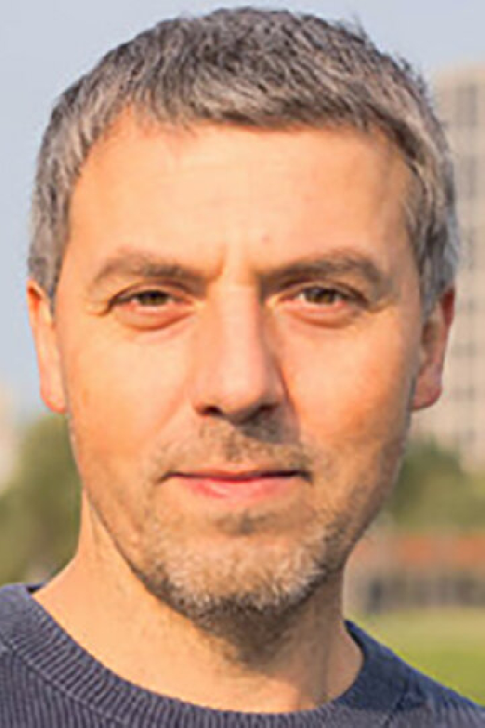 Денис Бгавин
