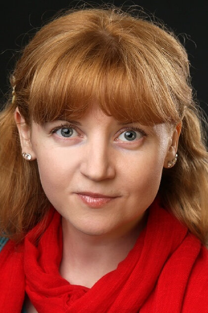 Яна Попова