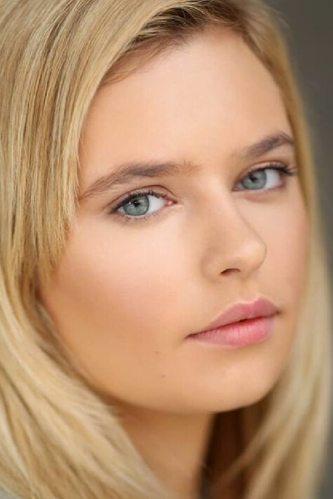 Рианна Камерон