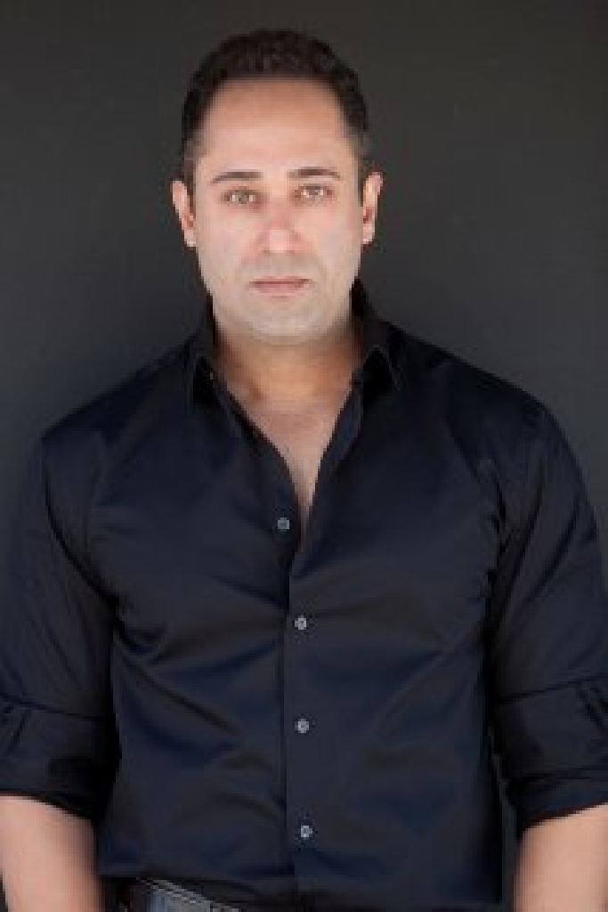 Kayvan Hayati