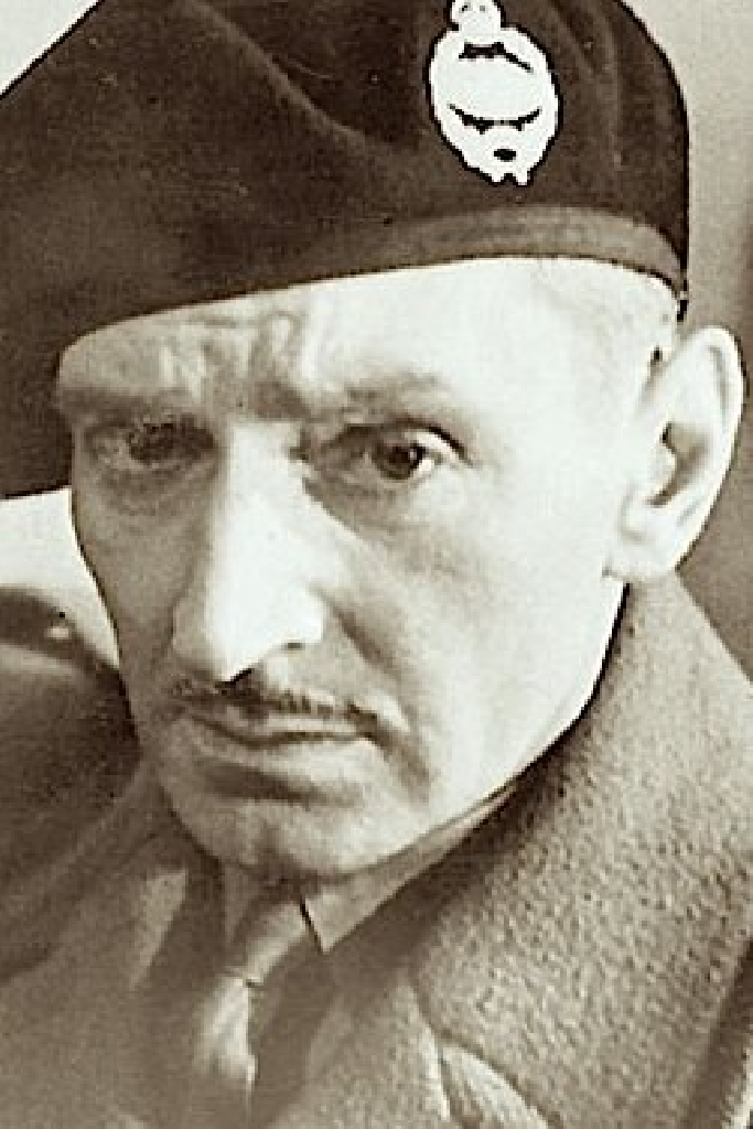 М.Е. Клифтон Джеймс