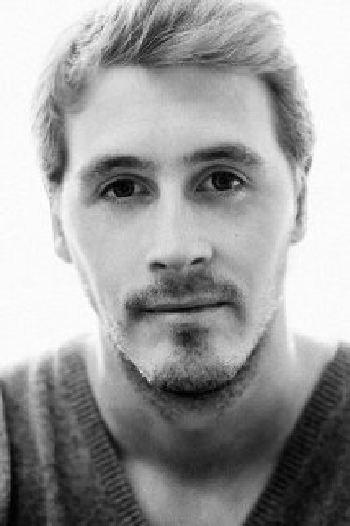 Eliot Ash