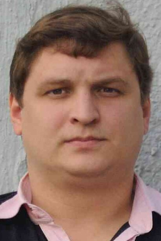 Андрей Емельянов