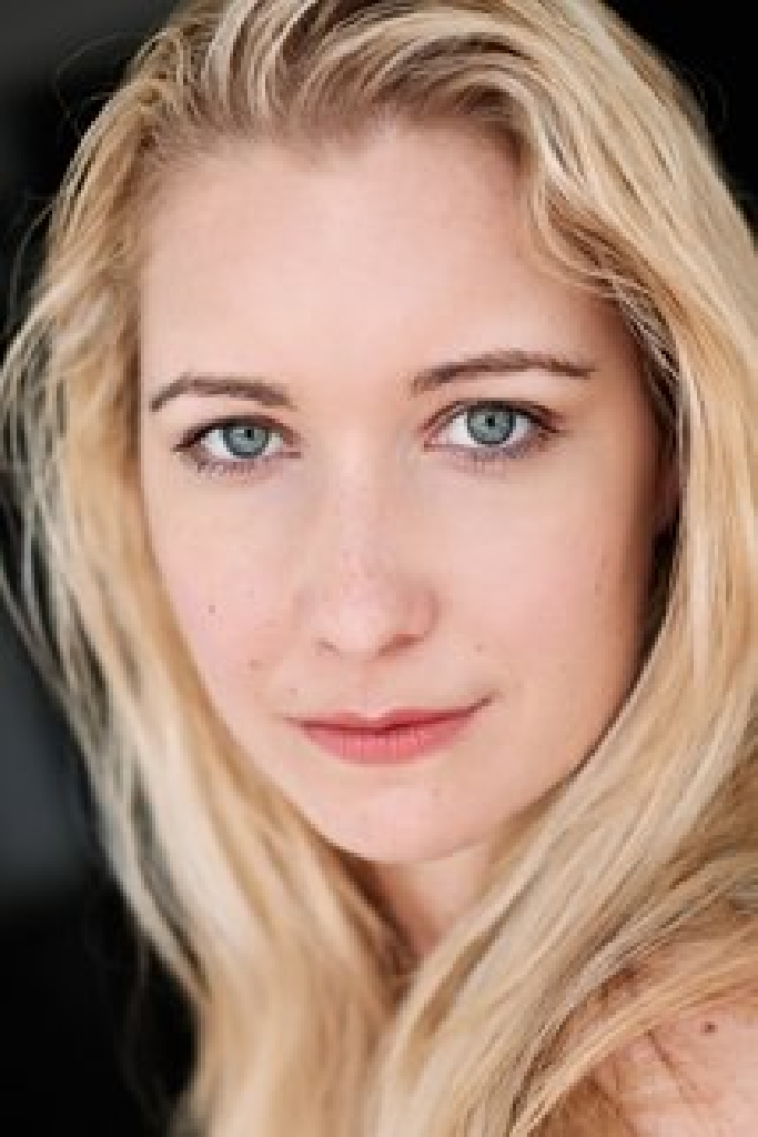 Bell Suzanne