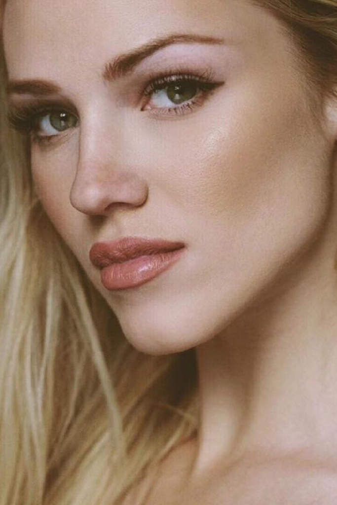 Элизабет Пози