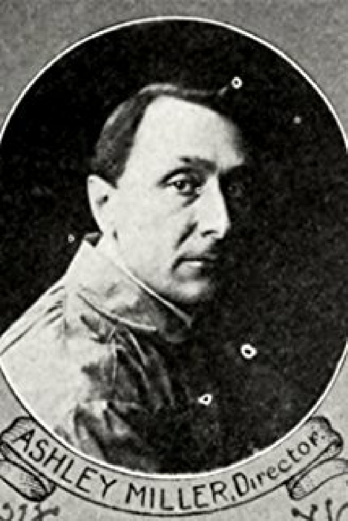 Эшли Миллер