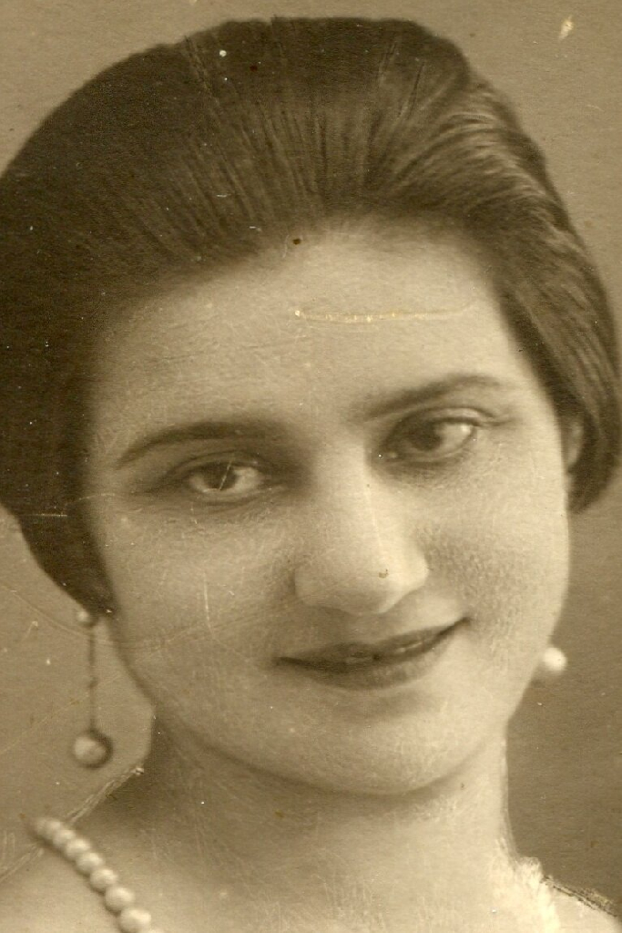 Елизавета Адамян