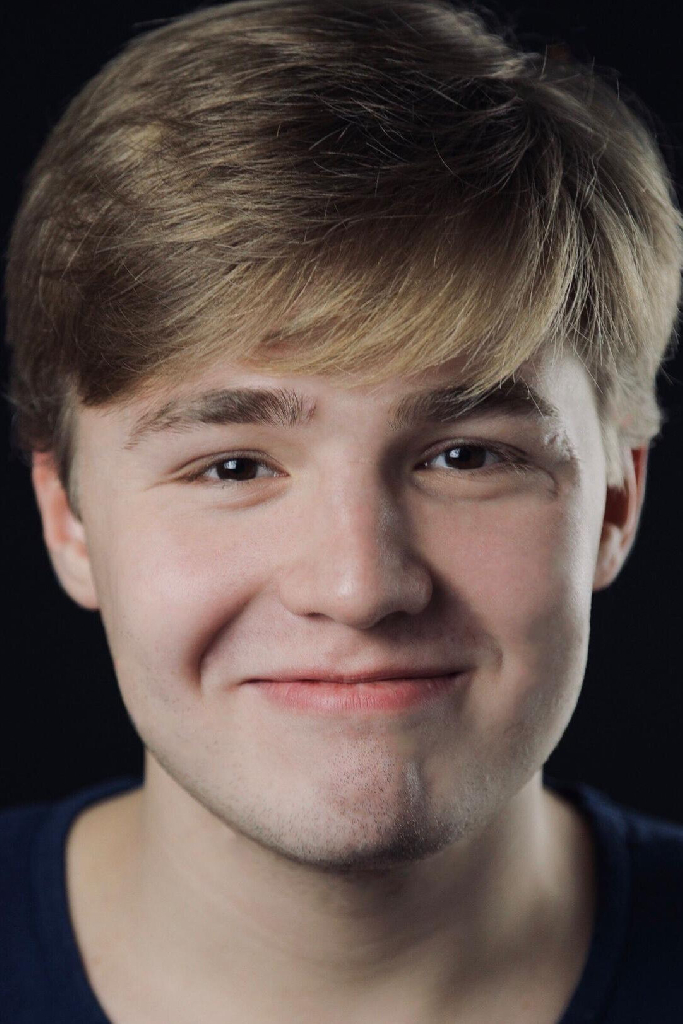 Симон Каява