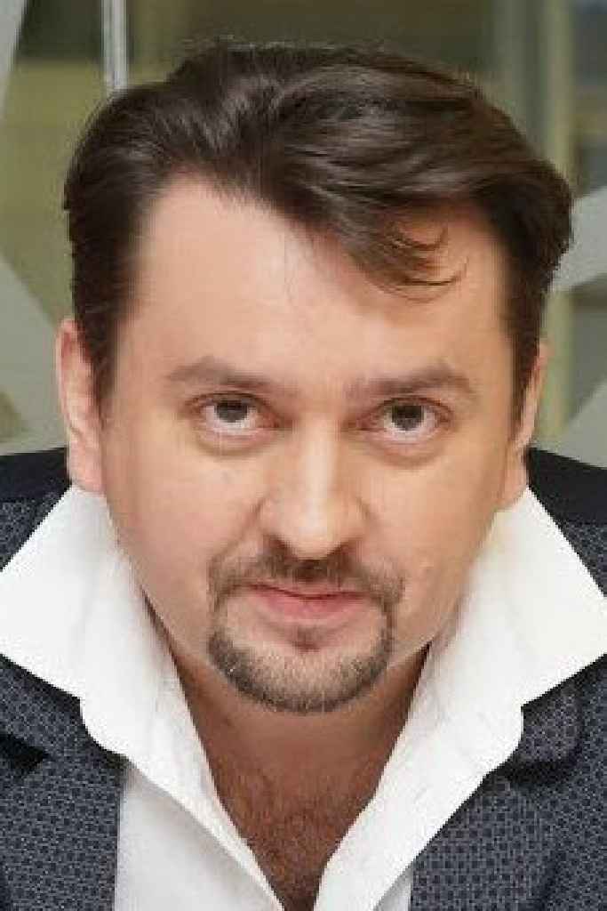 Максим Котов
