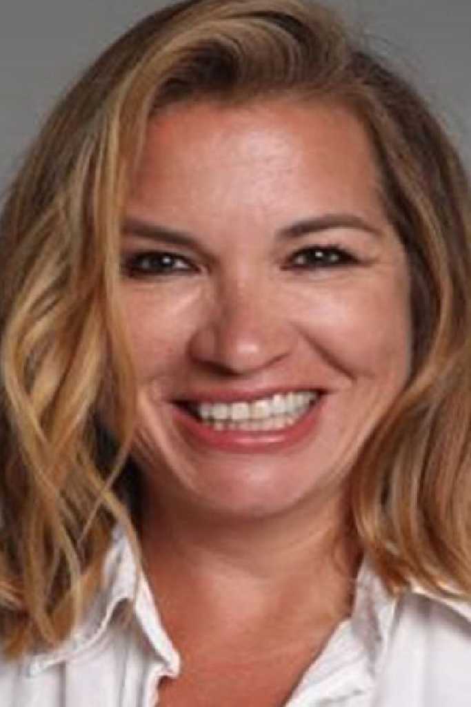 Нелли Холмс