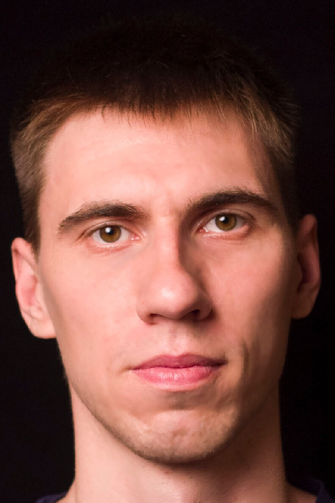 Максим Шутов