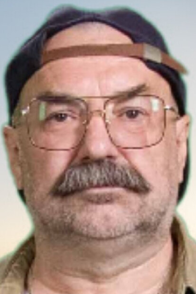 Богдан Суев