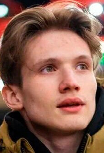 Максим Шехов