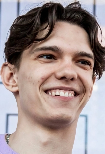 Дмитрий Петров