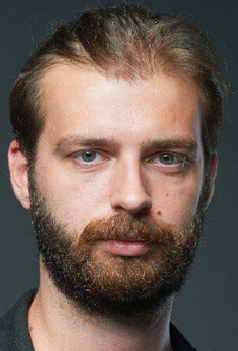 Максим Волков