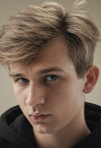 Денис Савинов