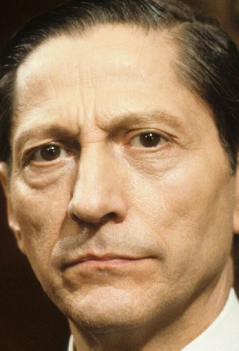 Колин Дживонс