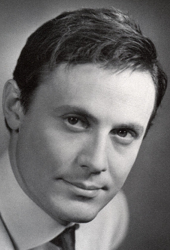 Юрий Соломин