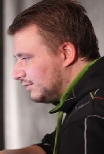 Денис Макаров