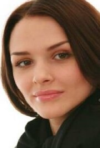 Анна Фурс