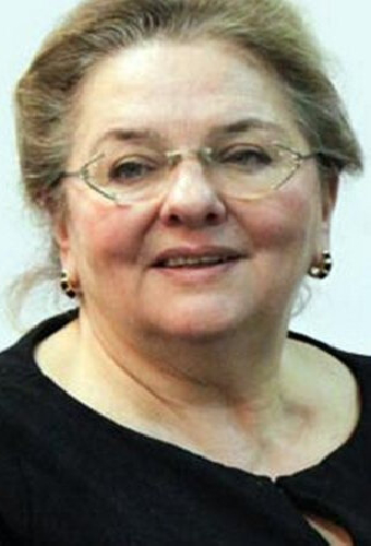 Марина Зверева