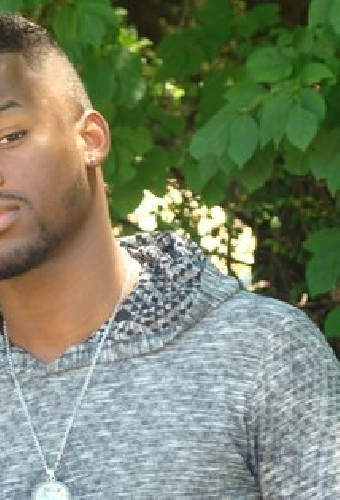 Derrick Lè
