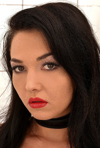 Angelik Duval